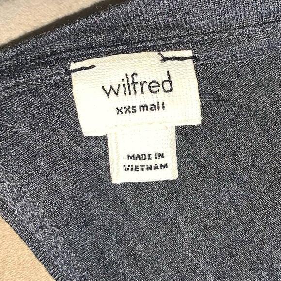 Women’s top - Picture 2 of 4